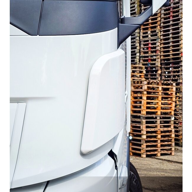 Volvo Aero Corner Shields