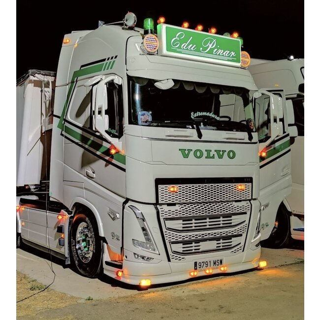 Fladt frontpanel Volvo FH5 2024+