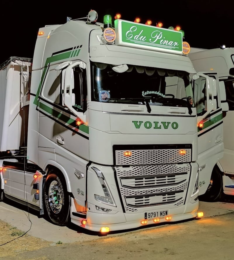 Vlakke frontplaat Volvo FH5 2024+