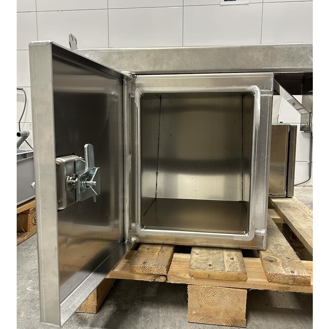 Aluminium storage box for the DAF XG and XG+
