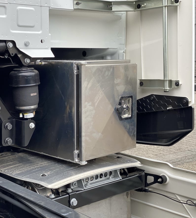 Turbo Truckparts Aluminium opbergkist voor de DAF XG en XG+