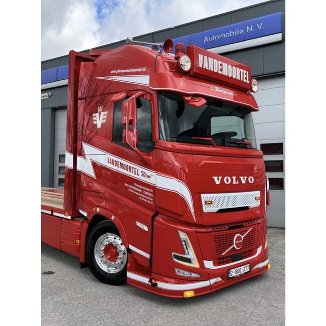 Przełączane światła do jazdy dziennej Volvo FH5 + Aero – bursztynowe/białe/migające