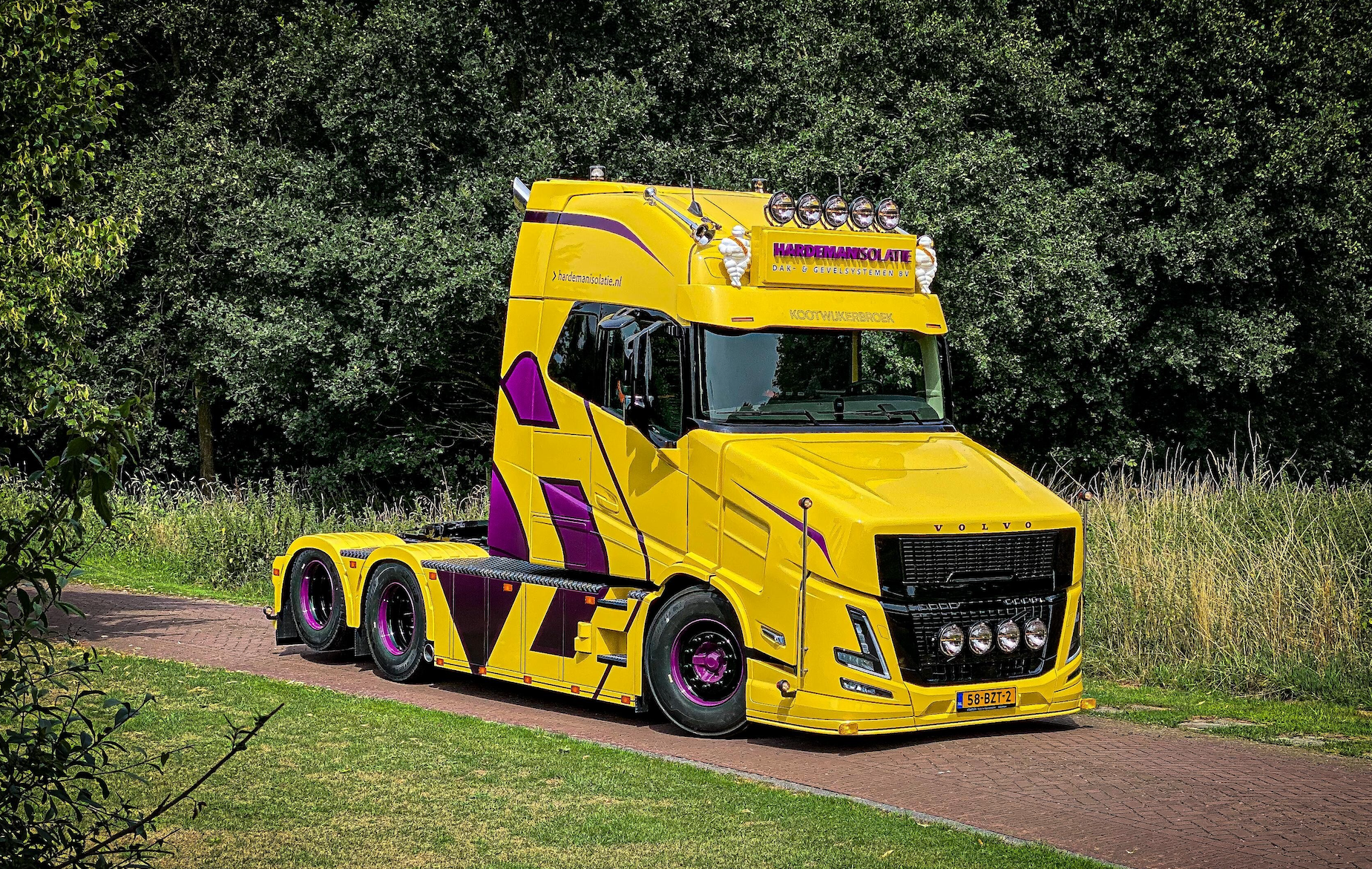 Turbo Truckparts bumper spoiler Volvo Aero