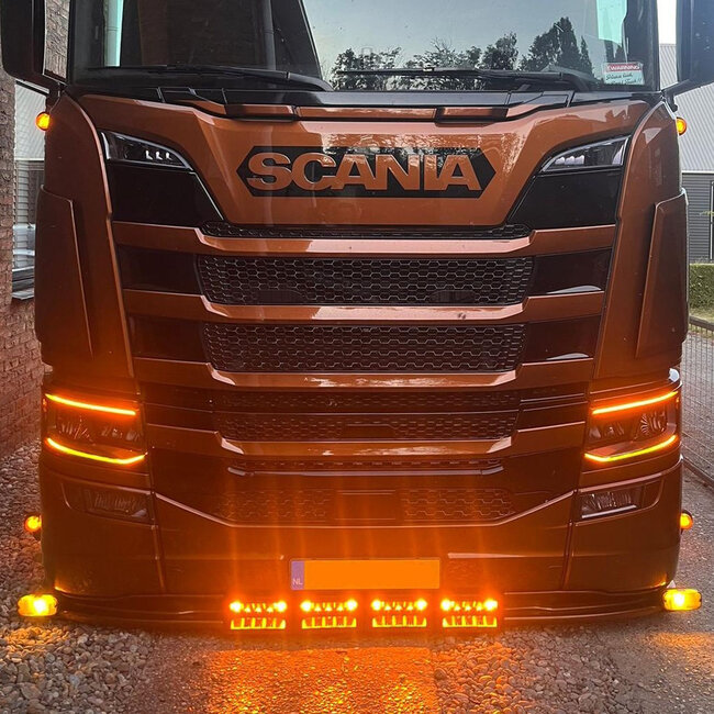 M-LED Classic 220 Fernscheinwerfer mit zweifarbigem Positionslicht