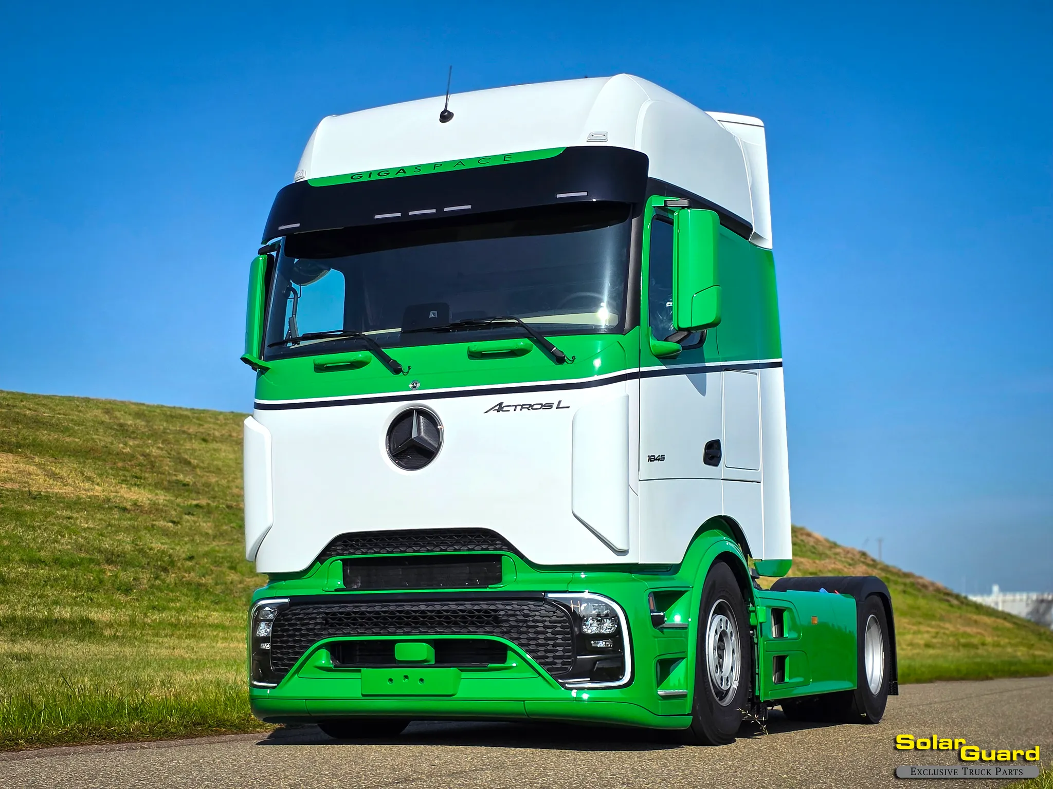 Mercedes-Benz Actros Pro Cabin Zonneklep