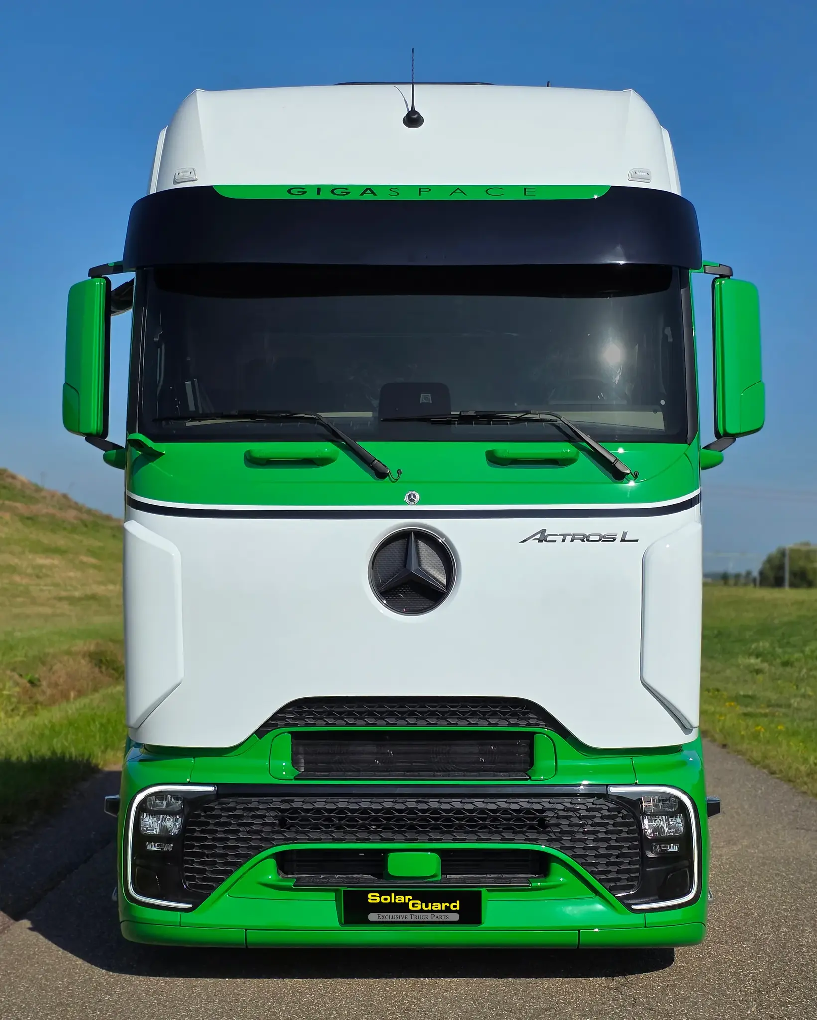 Mercedes-Benz Actros Pro Cabin Zonneklep