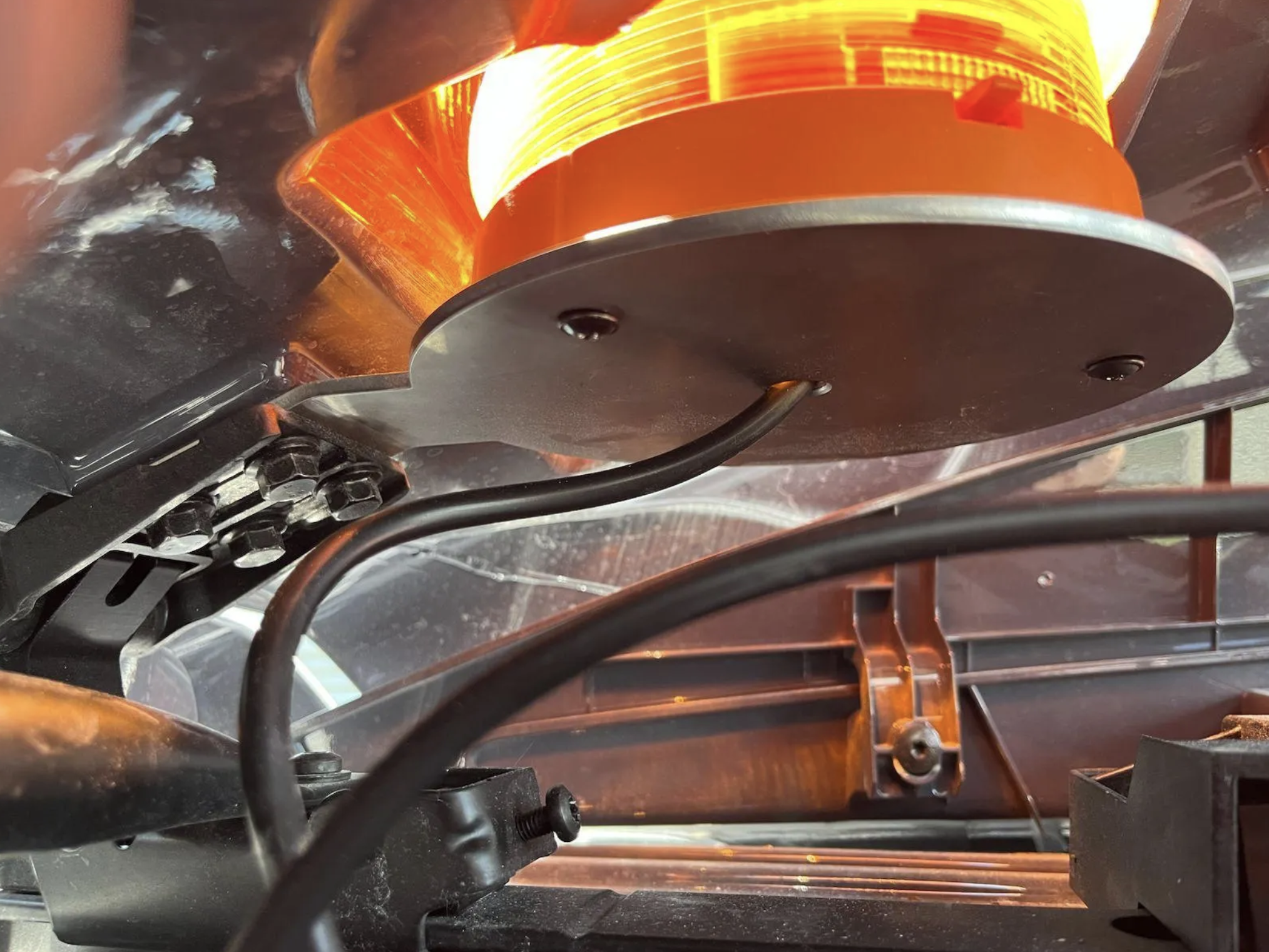 Rundumleuchtenhalterungen Scania NGR