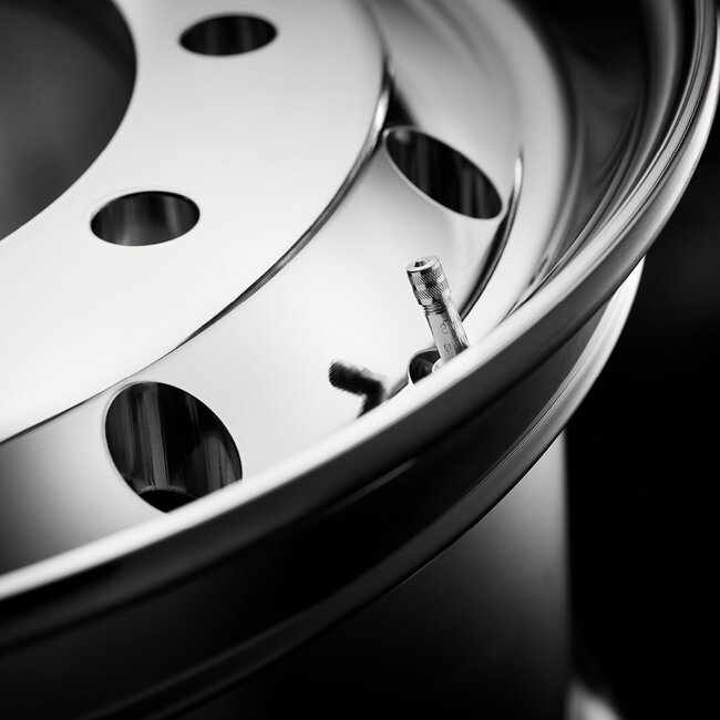 Omnius Wheels Chrome-Aluminum Rim for Trailer Steering Axle 22.5" x 11.75" / ET 120