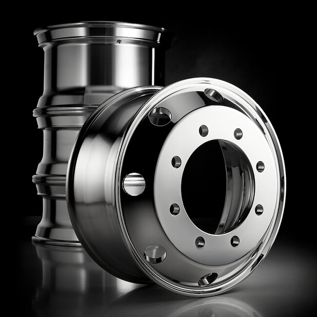 Omnius Wheels Chrom-Aluminium-Felge 22,5" x 8,25" / ET 144