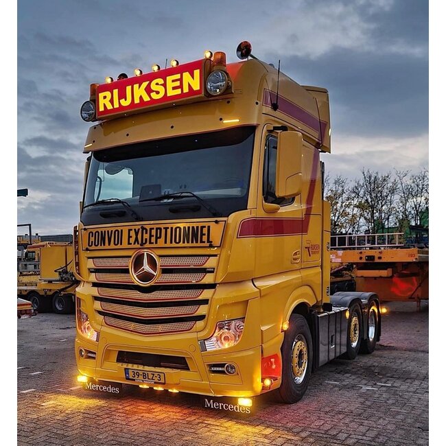 Fox Parts lågt solskydd för Mercedes Actros