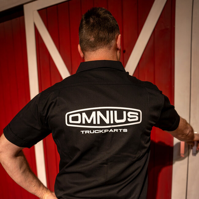 Omnius Shop Shirt