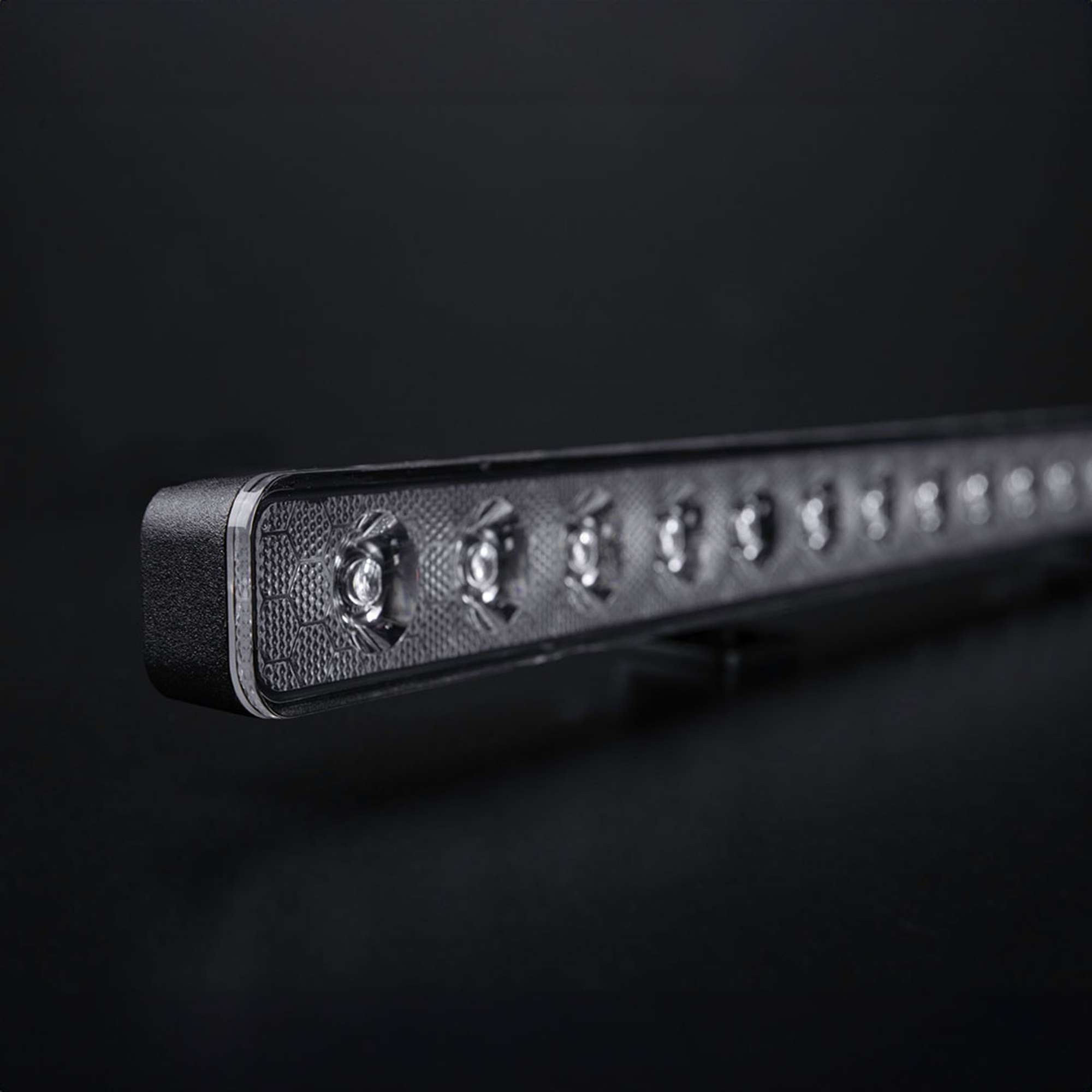 Strands Nuuk E-Line Low Profile Led Bar 20"