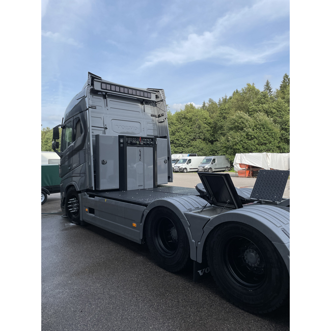 Volvo String mit Stauraum