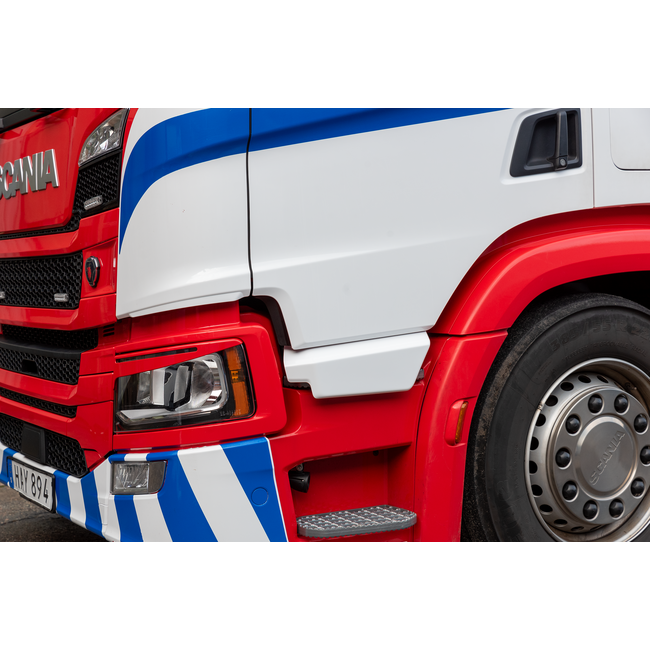 Door extender for Scania P LHD & RHD (set)