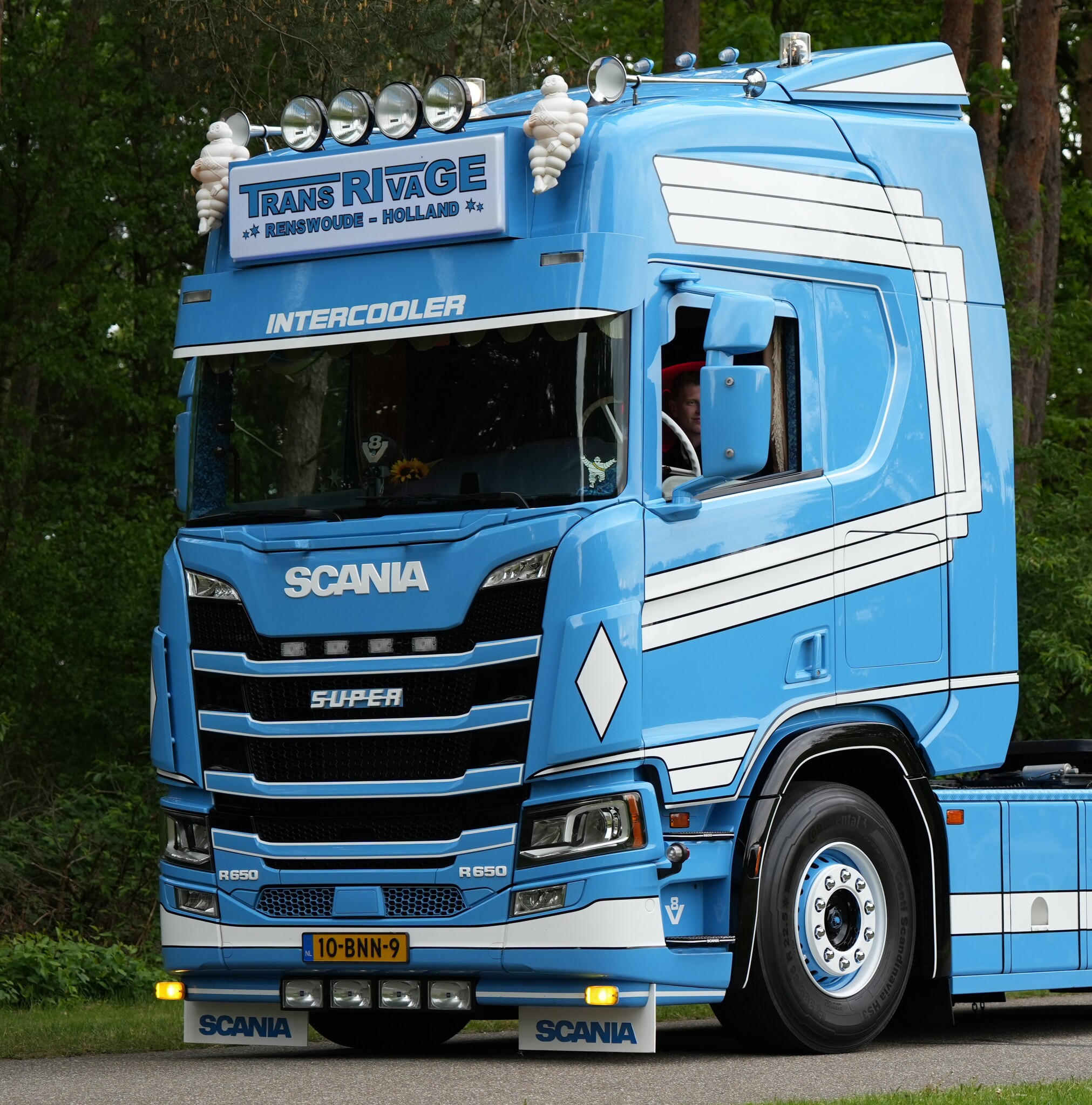 Chlapacz Scania biały (1 sztuka)