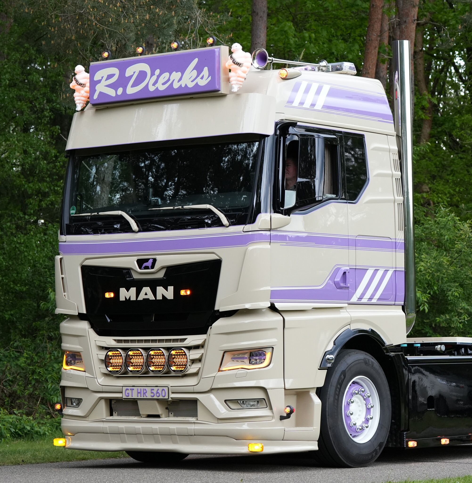 Osłona przeciwsłoneczna Fox Parts do MAN TGX 2021 - gładka