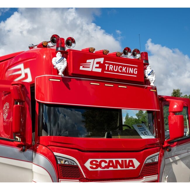Visière Fox Parts Scania NG 45 cm (5 logements pour nouveaux modèles de feux), droit et ultra-bas