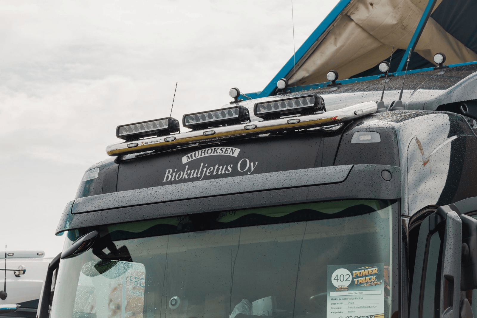 RST-STEEL Roof bar Basic V15 Volvo FH/FM/FMX/Aero Globe XL