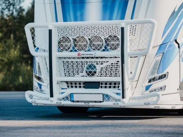 Bull bar Freeway V57 Volvo FH Aero