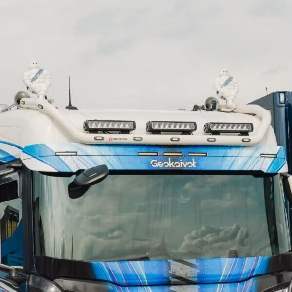 Roof bar Basic V12 Scania NG