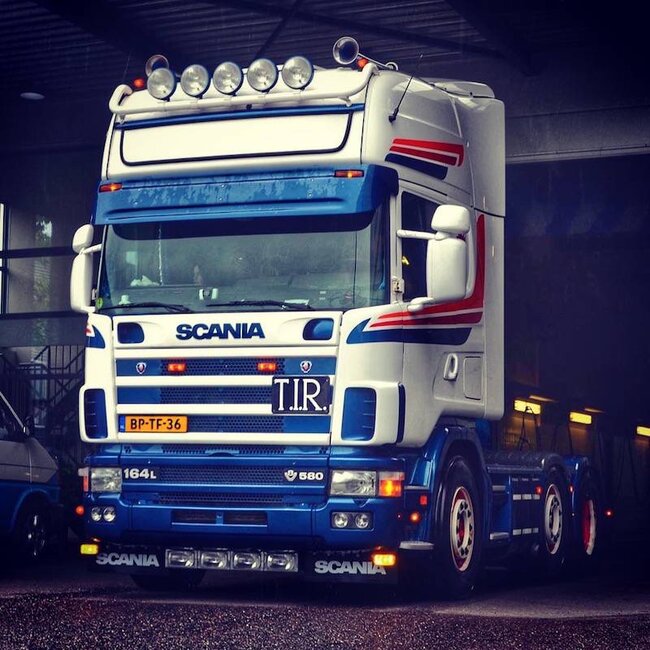 Osłona przeciwsłoneczna Coles Custom seria 4/R / Streamline