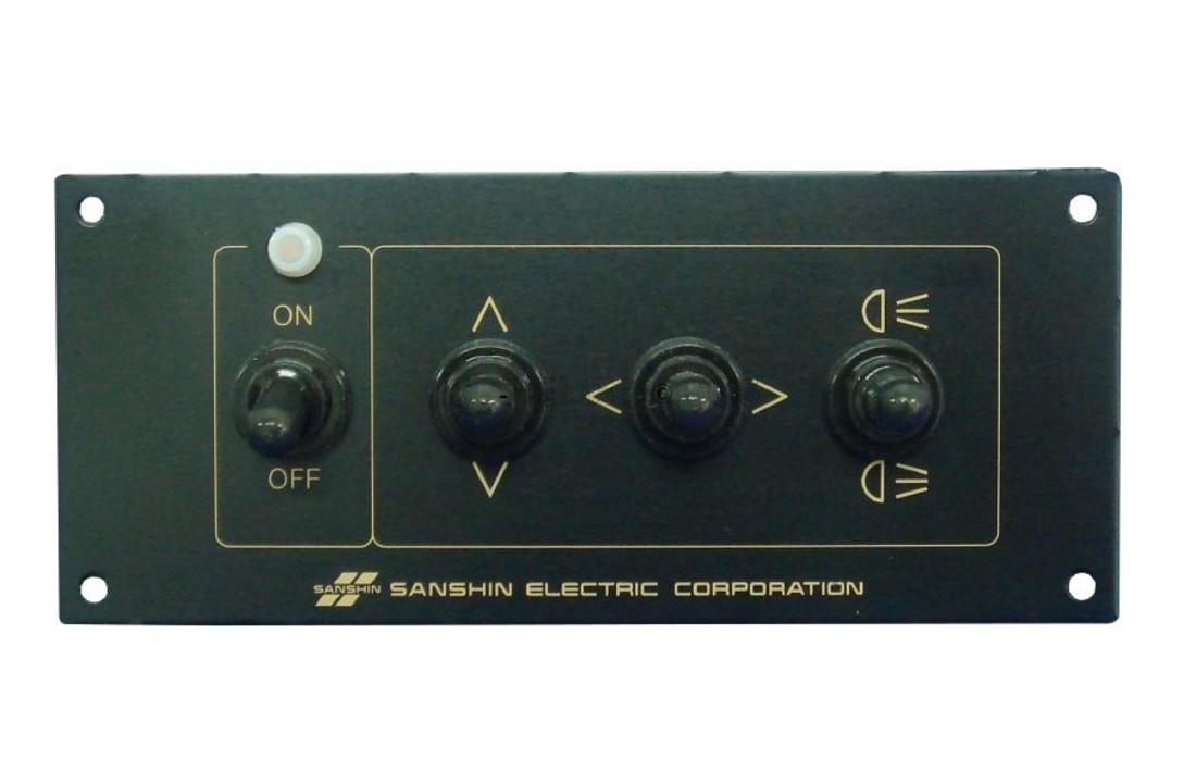 Proyector Robo Xenón de 7 "(230 VAC / 150 W) con lámpara, panel de control CPF196 y cable de 2 m