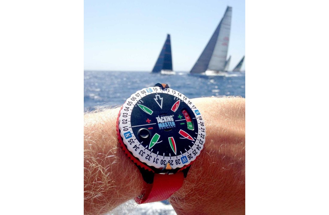 TackingMaster ist ein taktisches Navigationsgerät zum Lesen des Windes für Rennen