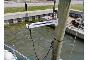 Braccio di servizio per linea di attracco