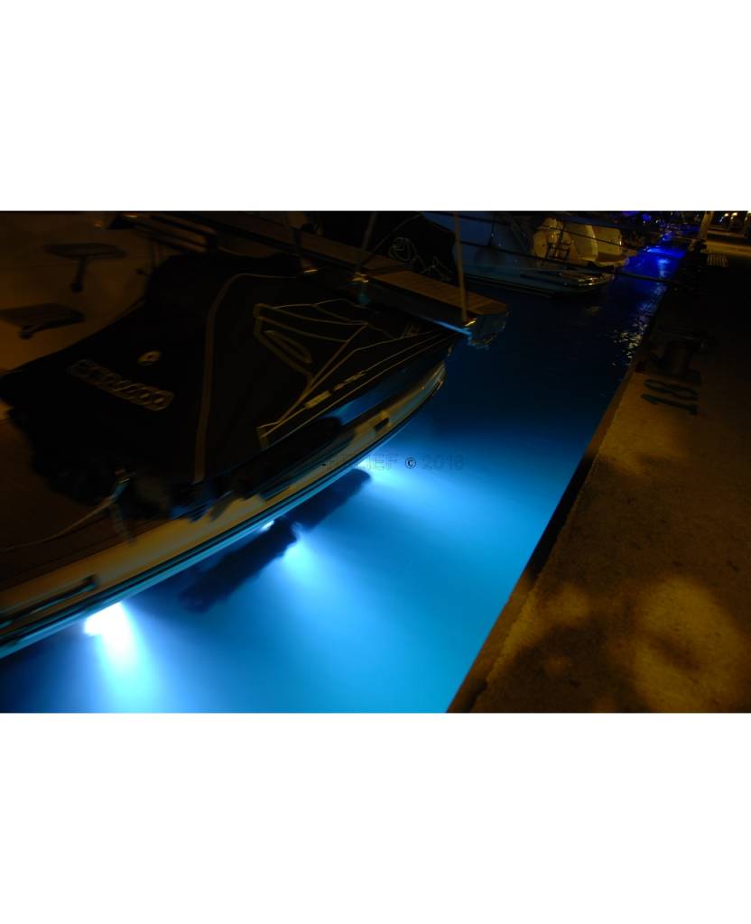 Conus MST18240 highpower LED sous-marine conçue comme cône tronqué en pente