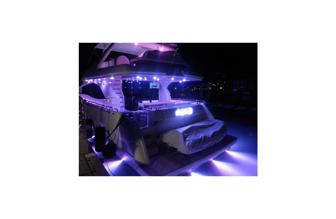 luce subacquea per superficie convessa di serie MST0680 LED a poppa dello scafo