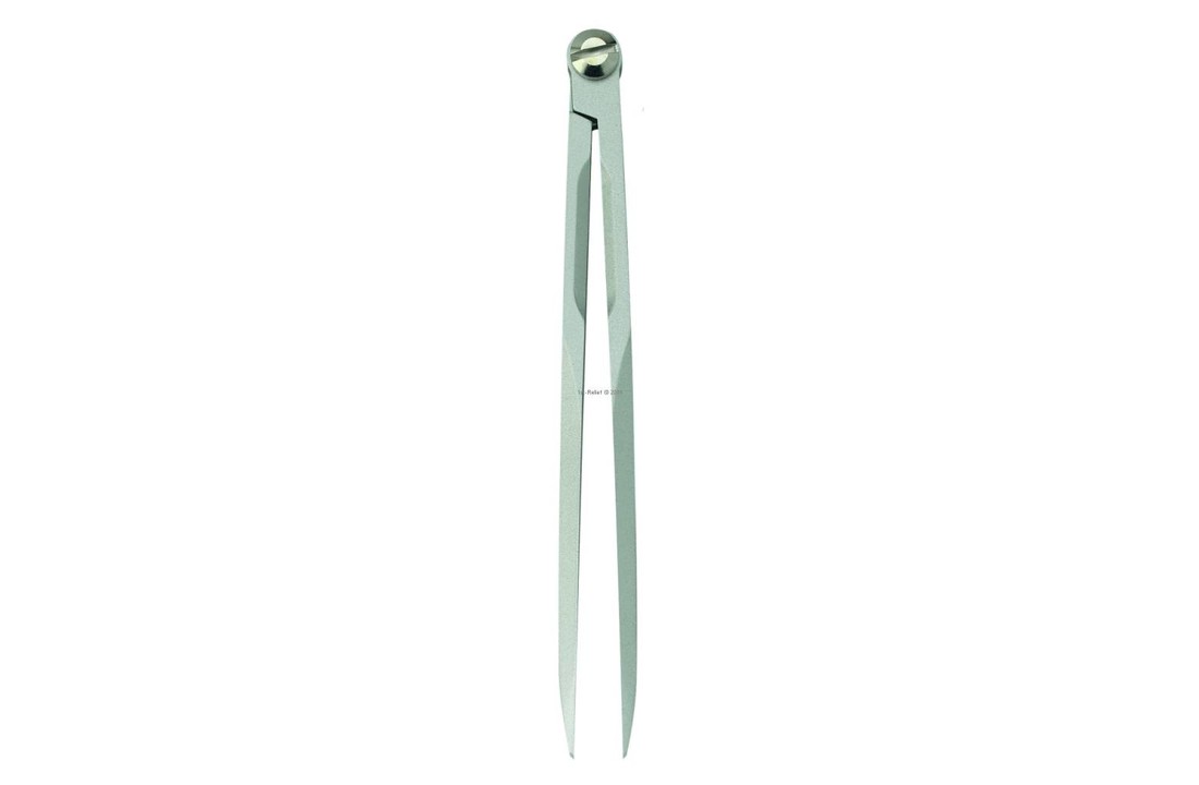 Traditionele zware navigatie Divider, gesatineerd nikkel, ideaal voor trainingsdoeleinden, 180 mm lang, meetbereik tot 250 mm, in een elegant marineblauw kunstleren steekvak.