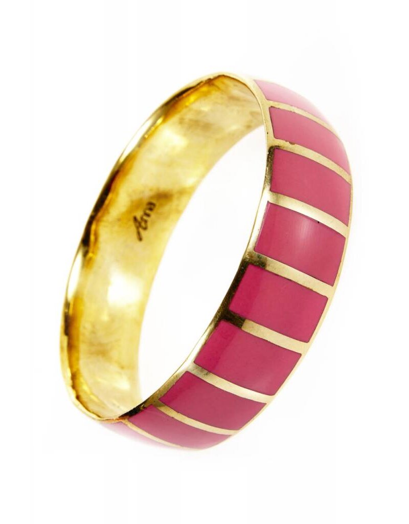 Coco Lee Anna, mehrfarbige Armbänder