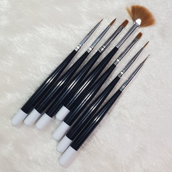 MPK Nails® Pinsel-Set mit Spot Swirl, 7teilig / schwarz