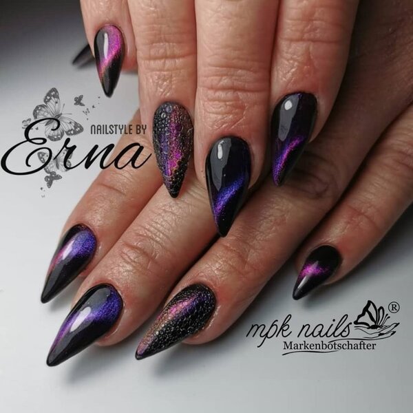 MPK Nails® 5D Cat Eye Farbgel Enigmatic Purple semi-opak