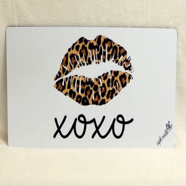 MPK Nails® Arbeitsunterlage "Kiss me"