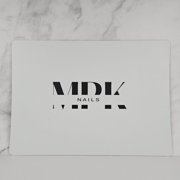 MPK Nails® Arbeitsunterlage mit MPK-Logo NEU