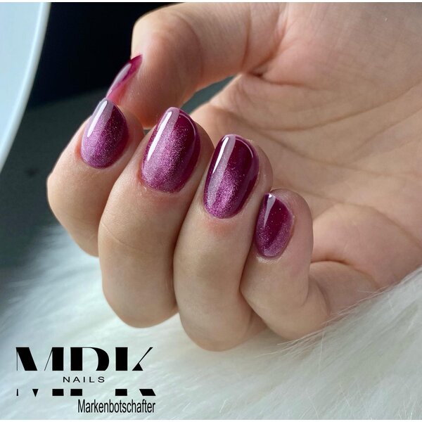 MPK Nails® Cat Eye UV Nagellack Metallic Berry