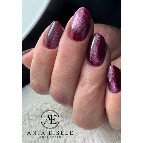 MPK Nails® Cat Eye Gel Polish Metallic Berry