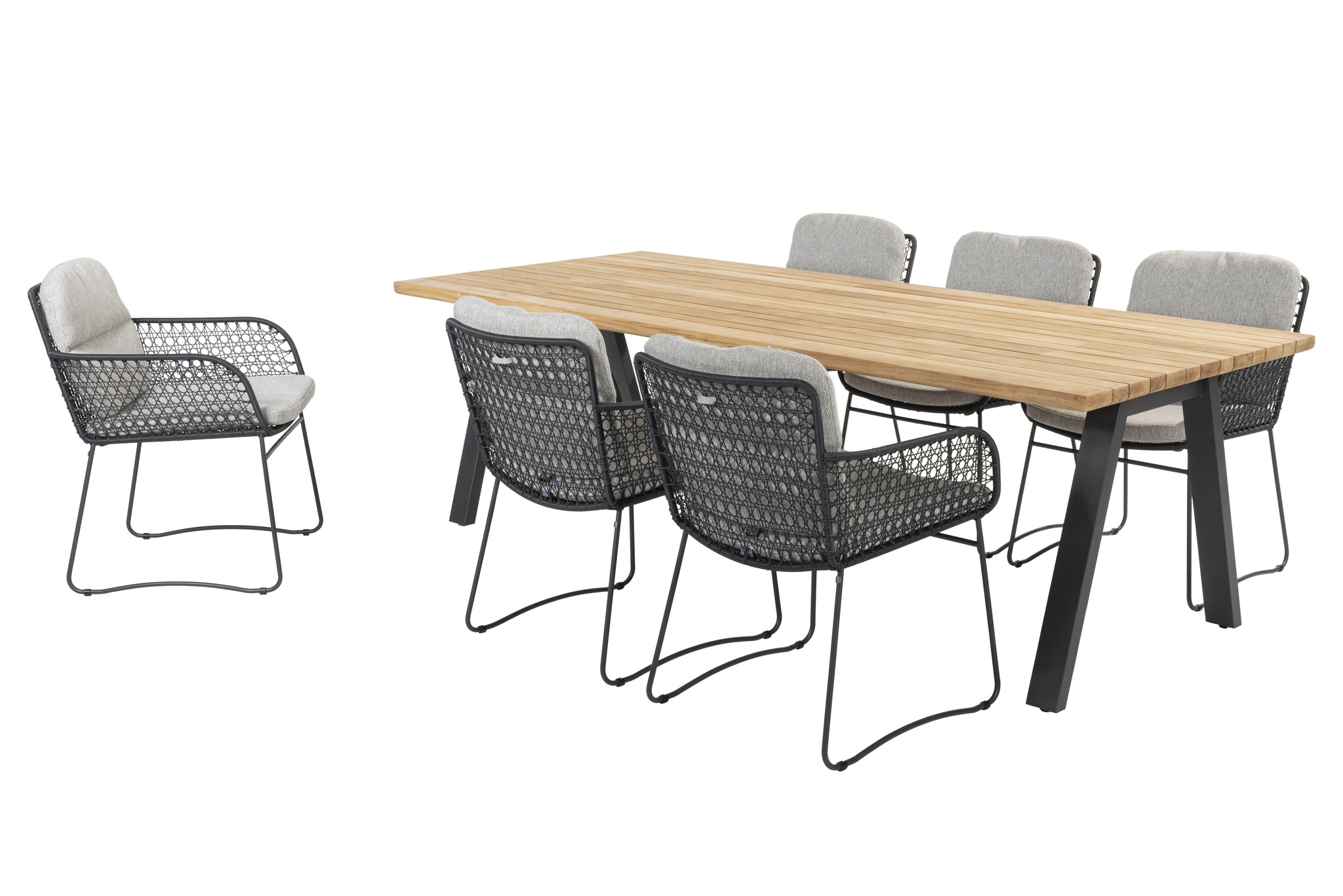 Aprilla Dining-Stuhl + Ambassador Teakholztisch