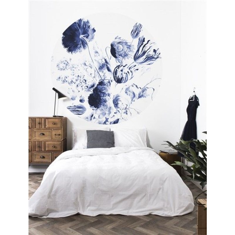 KEK Amsterdam-collectie Wallpaper Circle Royal Blue Flowers