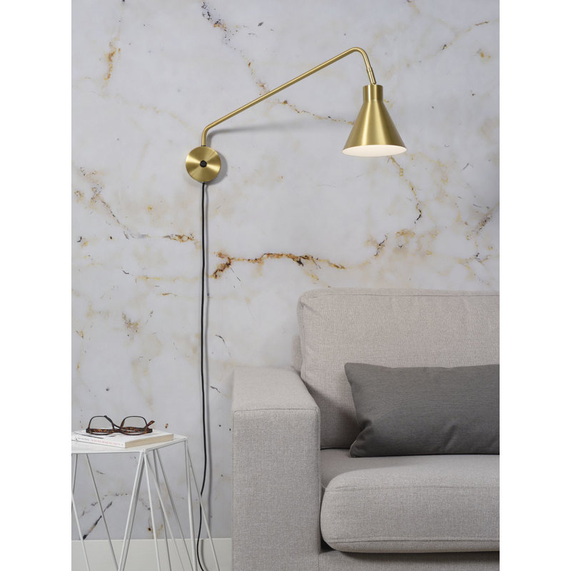 it's about RoMi-collectie Wall lamp iron Lyon, gold