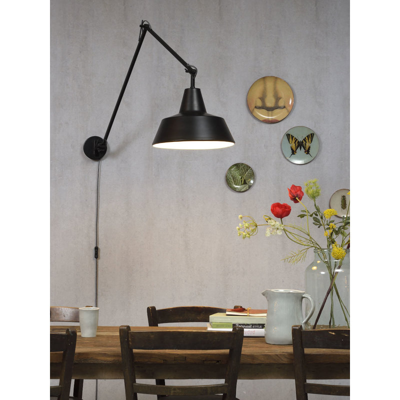 it's about RoMi-collectie Wall lamp iron Chicago, black