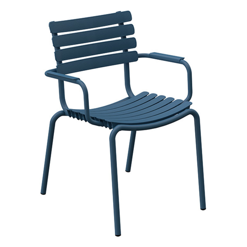 Houe-collectie ReCLIPS Dining Chair with sky blue lamellas and armrests