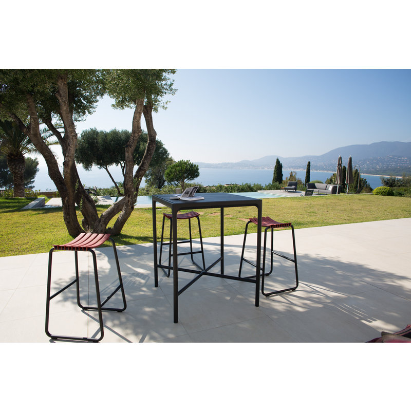 Houe-collectie FOUR Bar Table 90x90 cm, w/Aluminum Lamellas