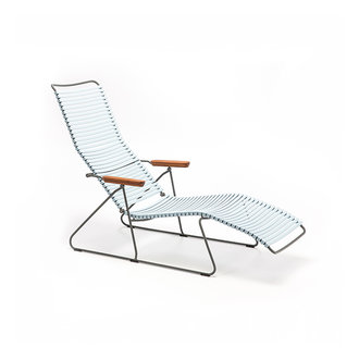 Houe CLICK sunlounger ligstoel met bamboe armleuning lichtblauw