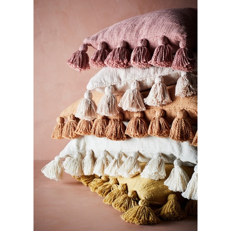 Madam Stoltz-collectie Cushion cover w/ tassels offwhite