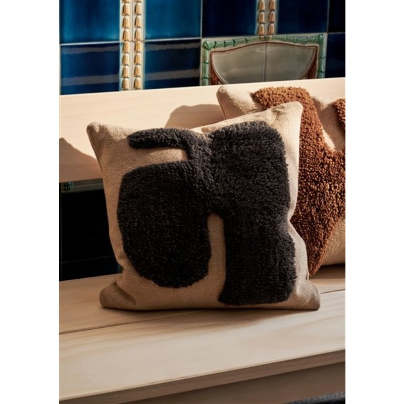 ferm LIVING-collectie Lay Cushion - Sand/Dark Brown