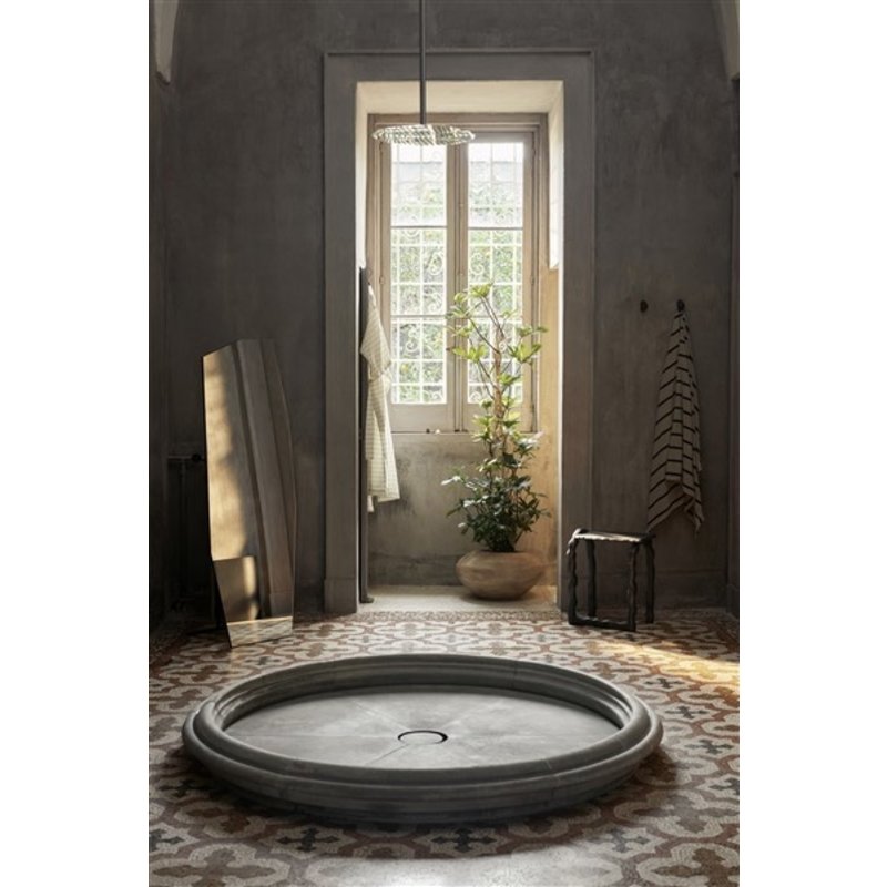ferm LIVING-collectie Shard Free Standing Mirror - Full Size