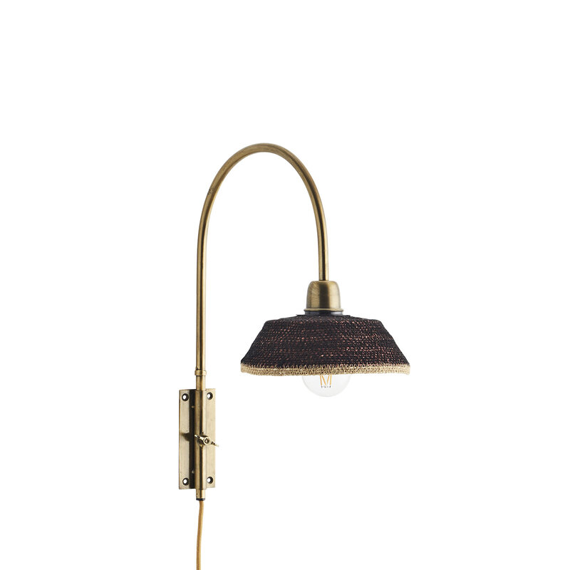 Madam Stoltz-collectie Iron wall lamp w/ grass shade