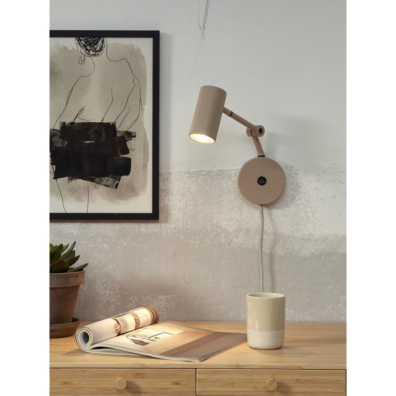 it's about RoMi-collectie Wall lamp iron Montreux, sand